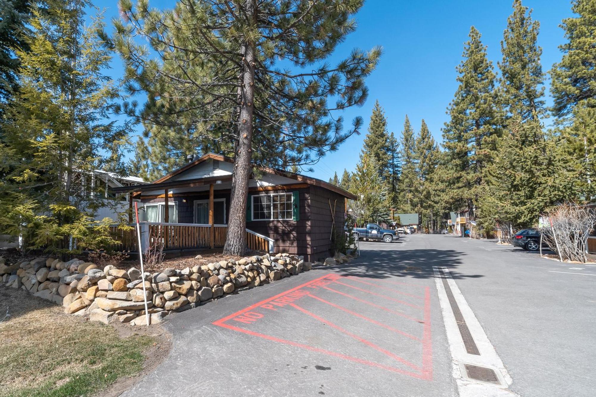 Red Wolf Lakeside Lodge Tahoe Vista Exterior photo